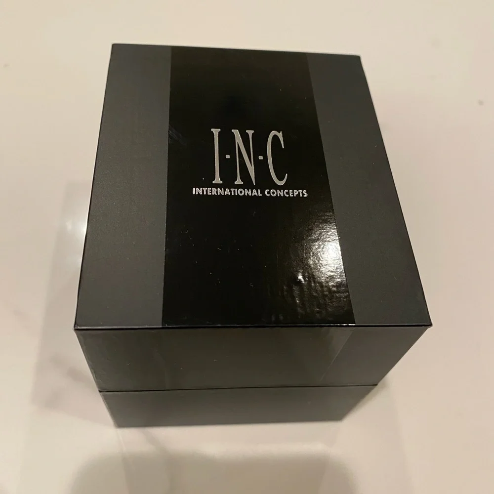 New - Stylish Men’s Watch